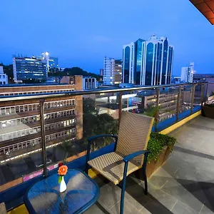 Aparthotel Boulevard Kampala