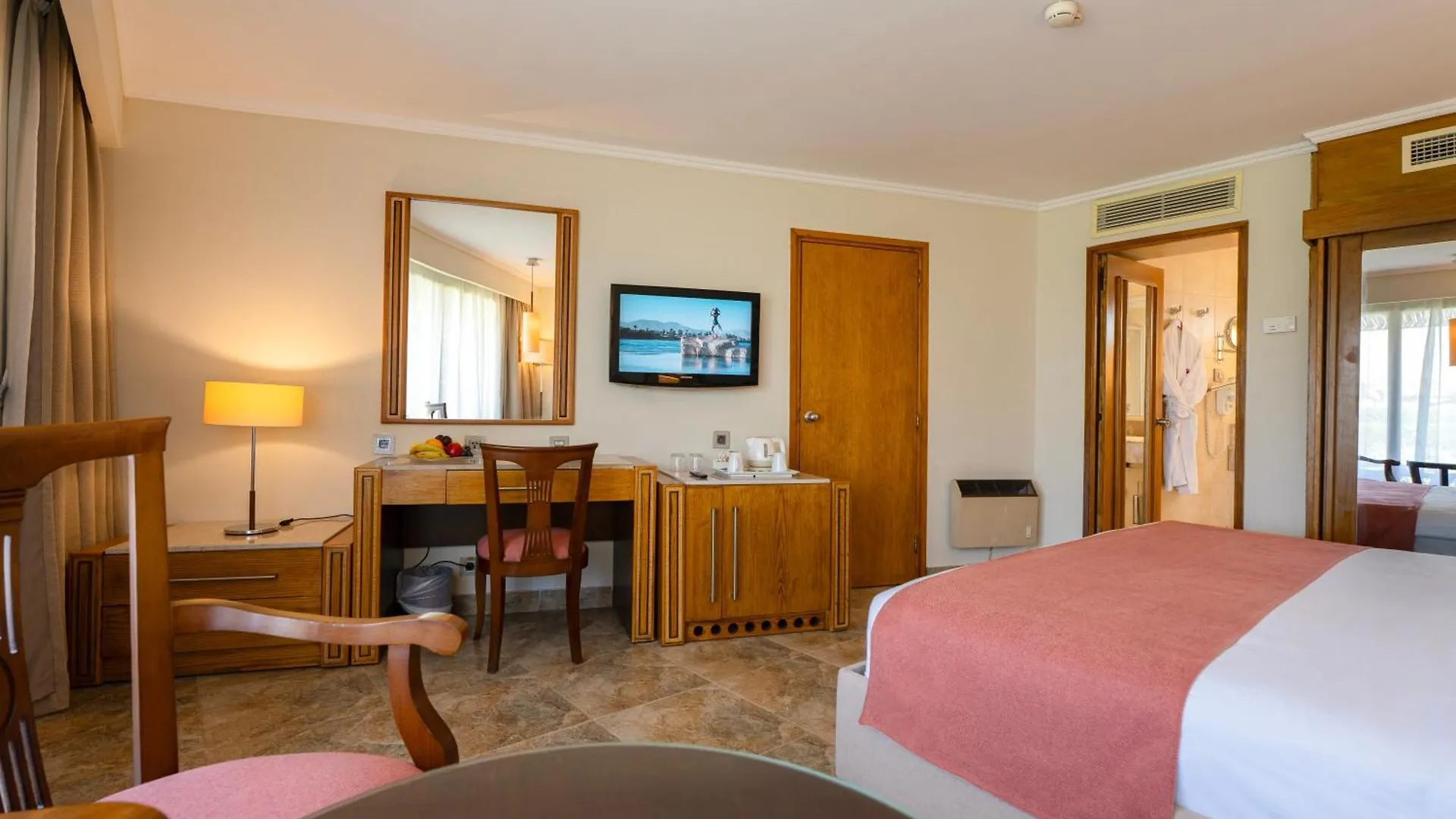 Jolie Ville Hotel & Spa Kings Island Luxor